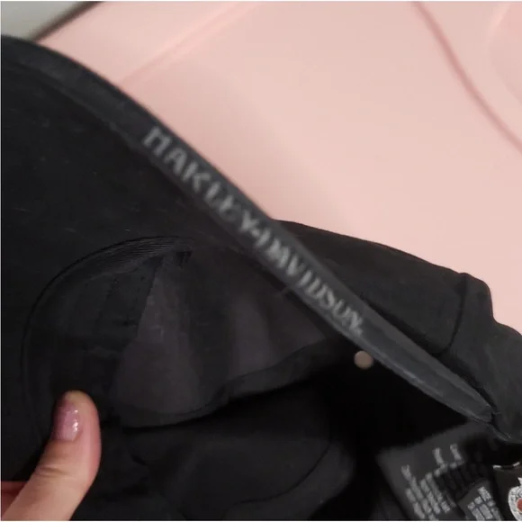 Harley-Davidson Black Cap with Rhinestone Skull Design - Picture 6 of 11